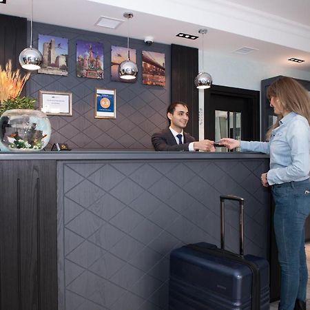 Auroom Hotel Baky Esterno foto