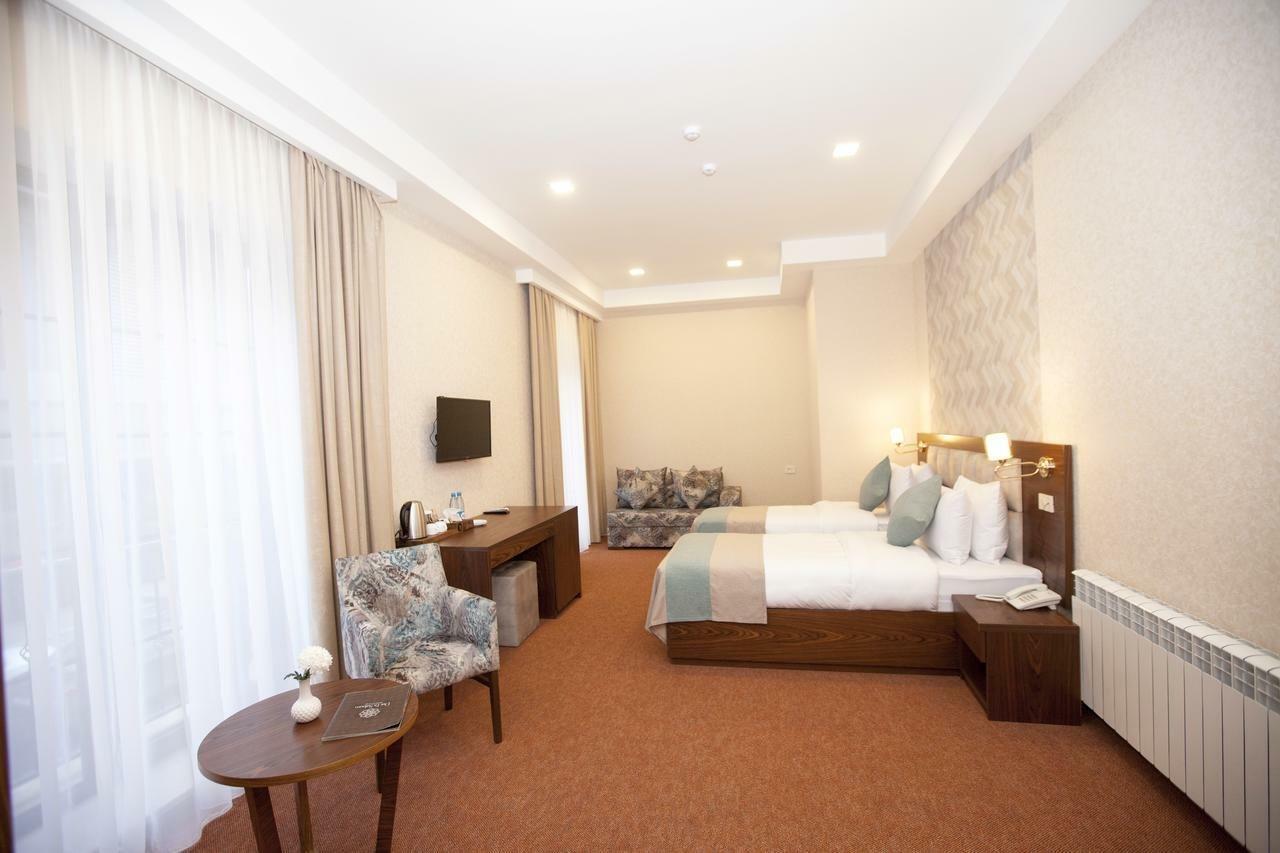 Auroom Hotel Baky Esterno foto