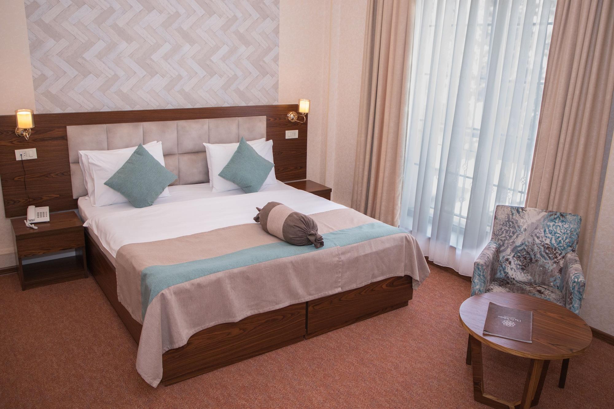 Auroom Hotel Baky Esterno foto
