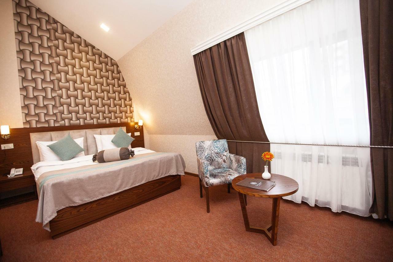 Auroom Hotel Baky Esterno foto
