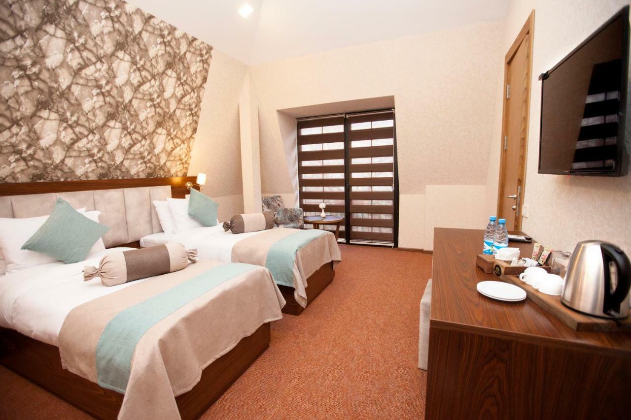 Auroom Hotel Baky Esterno foto