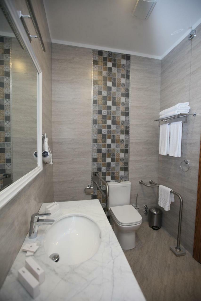 Auroom Hotel Baky Esterno foto