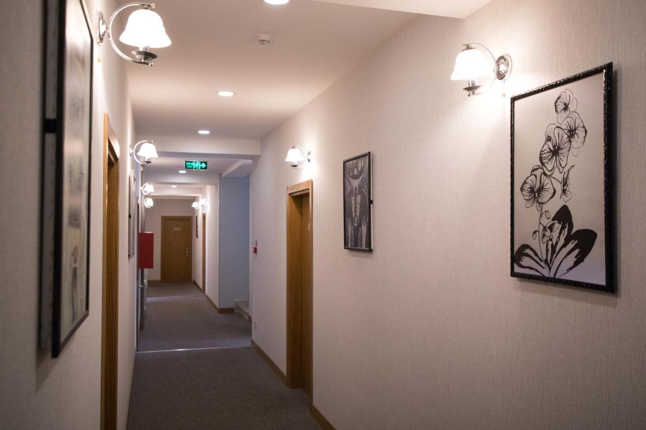 Auroom Hotel Baky Esterno foto